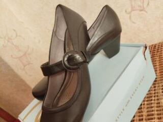 Продам туфли женские кожаные черного цвета, новые