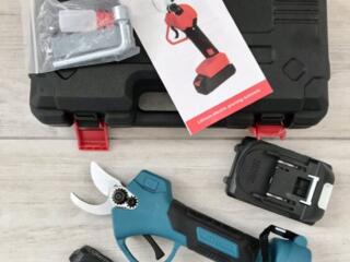 Новый мощный аккумуляторный секатор, цена -1500 руб, Тирасполь.