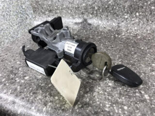 Замок зажигания 2.8CRD 2006 год
