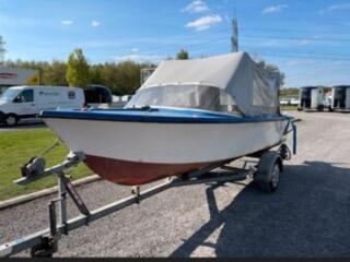 Продам Лодку с прицепом