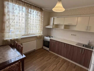 Продаётся однокомнатная квартира. Дарницкий район, улица ...