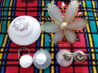 Продам люстры потолочные