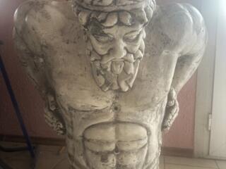 Продам двух Атлантов из гипса