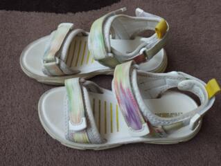Продам сандалии б/у в хорошем состоянии