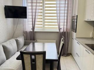 Квартира с дизайнерским ремонтом!