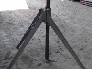 Стойки телескопические, брус деревянный, фанера финская для опалубки