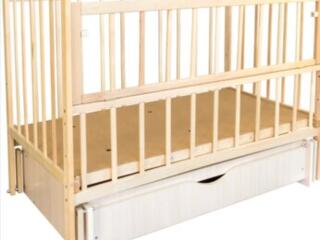 Кроватка из натурального дерева