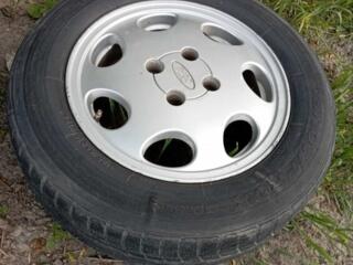 Срочно Продам комплект легкосплавов Ford с зимней резиной