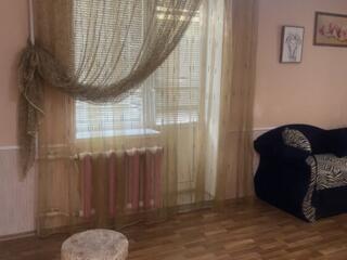 Продам однокомнатную квартиру в центре Рыбницы