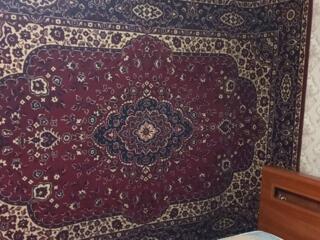 Продам ковер 2х3 м.