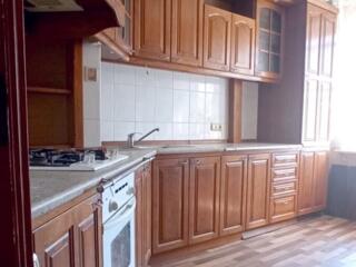 Продам 4-к квартиру (94м2) на ж/м Тополь-3