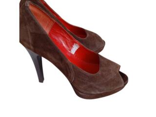 Стильные замшевые туфли Tyche