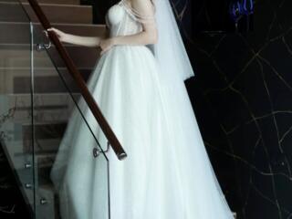 Свадебное платье. Недорого. Торг