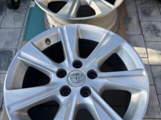 Продам диски на Toyota Highlander