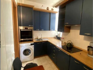 Трехкомнатная квартира с РЕМОНТОМ в Центре район Кирхи