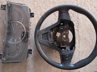 Руль, приборная панель TOYOTA
