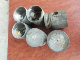 Продам поршни г 51. 82.00, 81.88, 83.5