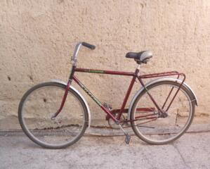 Продаётся велосипед.