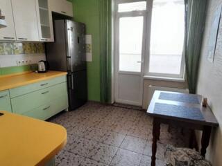 Продам 2-к квартиру в ЖМ " Радужный "