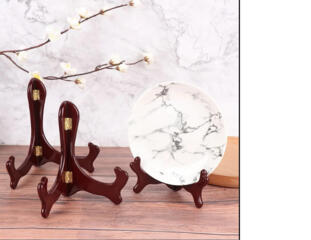 Деревянная подставка под тарелку диаметром 15-20 см. из красного дерев