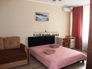 Оренда 1 кімнатної квартири по вул. Драгоманова 31 Б. Площа 50/20/12 .