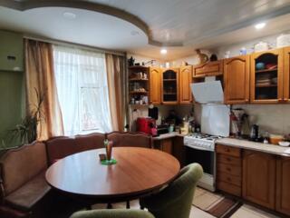 Продам часть дома с участком 13 соток на Слободке.