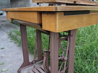 Продам швейную машинку.