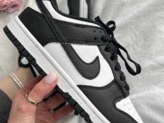 Продаю оригинальные кроссовки Nike Dunk low”panda”