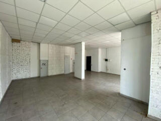 Здається в оренду торгове фасадне приміщення в новому комплексі ...