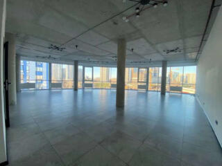 Просторий офіс в  оренуду в БЦ Crystal, загальною площею 120 кв.м.,  .