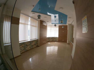 Пропонується в оренду затишний офіс, загальною площею 122 кв.м., в ...