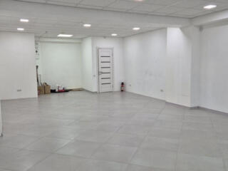 Дуже гарние світле приміщення з ремонтом, біля метро Позняки, ...