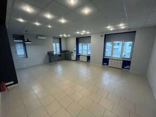 Оренда офісного приміщення в Дарницькому районі біля метро Позняки за 