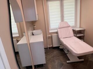 Сдам в аренду кабинет в салоне красоты.