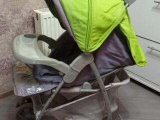 Carucior pentru copii de firma Lorelli.