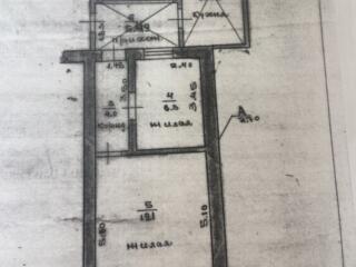 Кировский -1/2 полдома под капремонт или для прописки.