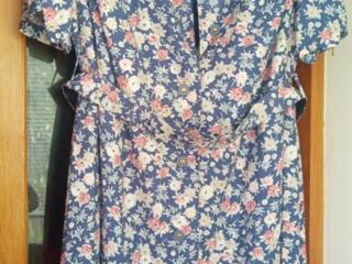 Продам платье 5XL, об. г. -144см, от плеча подклад, плечики, ремень.