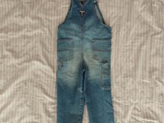 Комбинезон Oshkosh на 4 года продам