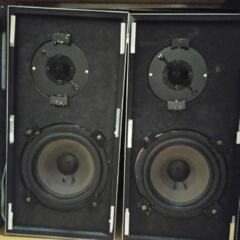 Продам акустику и сабвуфер, цены на акустику снижены, без торга.