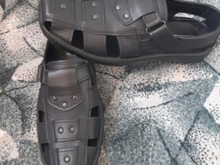 Продаются кожаные сандали. Размер 43.