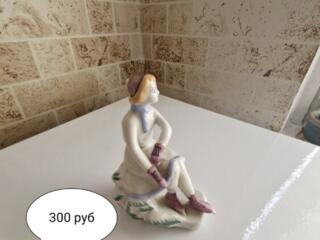 Продам статуэтку, керосиновые лампы