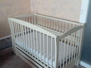 Продам кроватку.