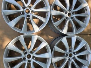 Диски R20 Tesla Model 3