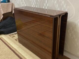 Стол книжка