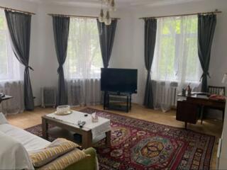 33641. Продаётся светлая квартира в самом сердце ...