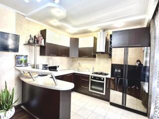 Черемушки. ЖК Золотая рыбка. 3 комнаты. Газ. Гайдара Петрова. Кирпич