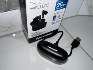 Беспроводные наушники Panasonic.