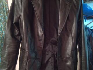 Куртка натуральной кожи очень хорошем состоянии размер 46 -- 48 рост 2