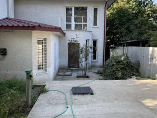 Продам двухэтажный дом 130 кв. м., ул. Толбухина/Чубаевская.