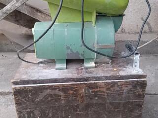 Продам молотковую зернодробилку